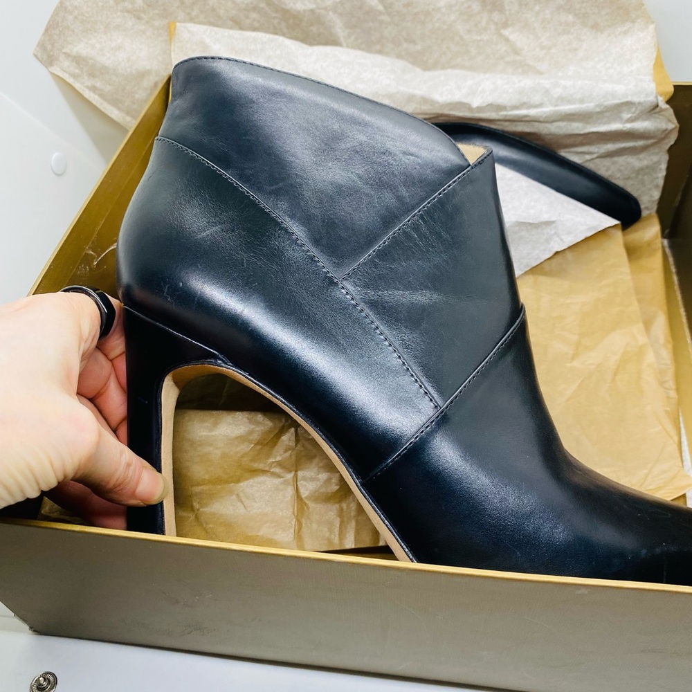 NWT Carolina Espinoza Leather Black Adolfo Booties 4” Stiletto Heel Size 10